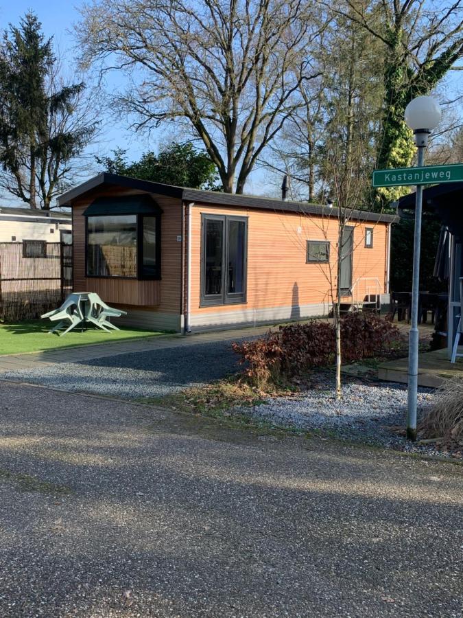 Het Eikenhuisje In Putten; Huisje Op De Veluwe. Exteriör bild